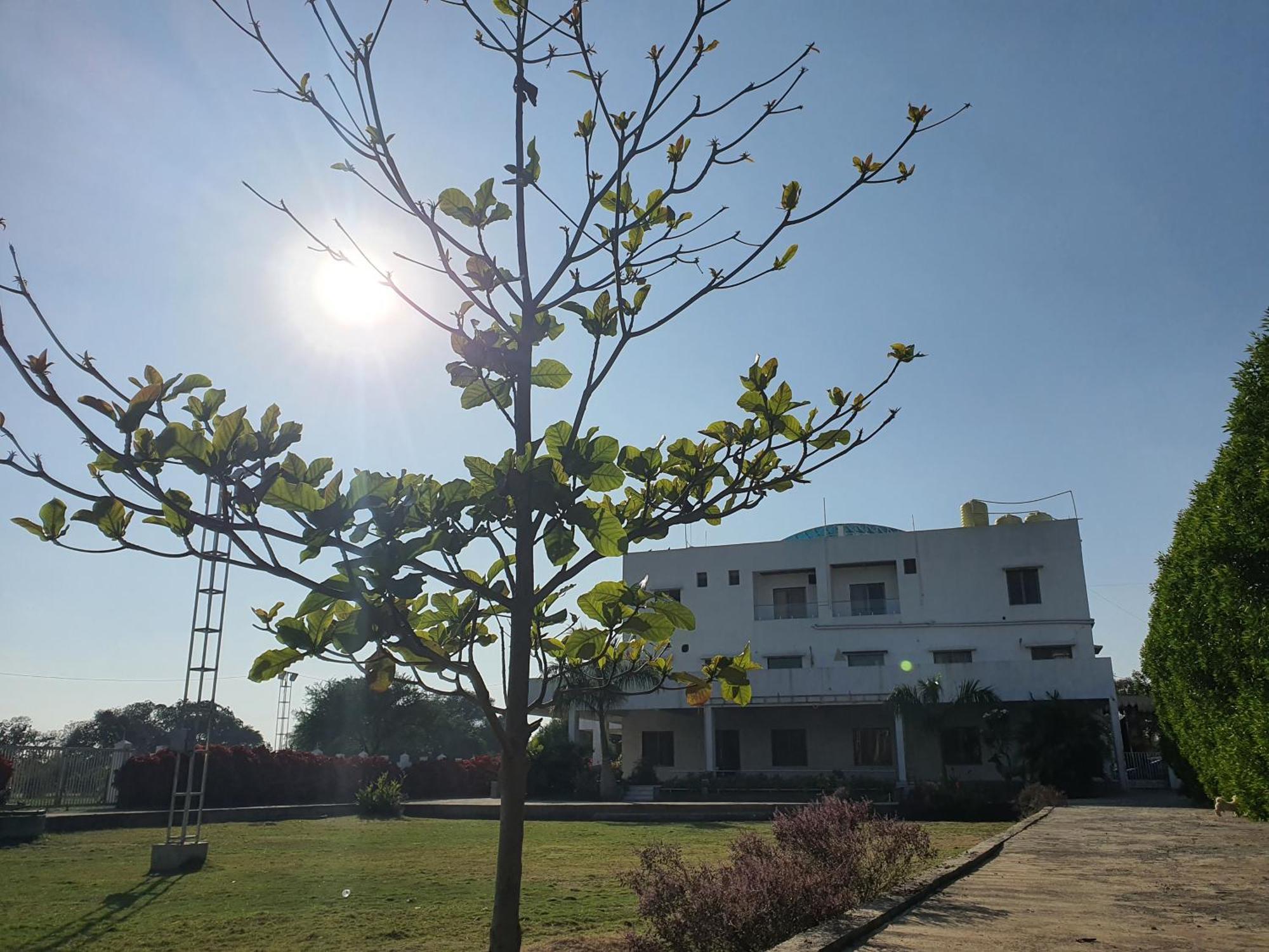 Sri Radhakrishna Residency, Lawns And Conference Halls Hotel Deulghat Buitenkant foto