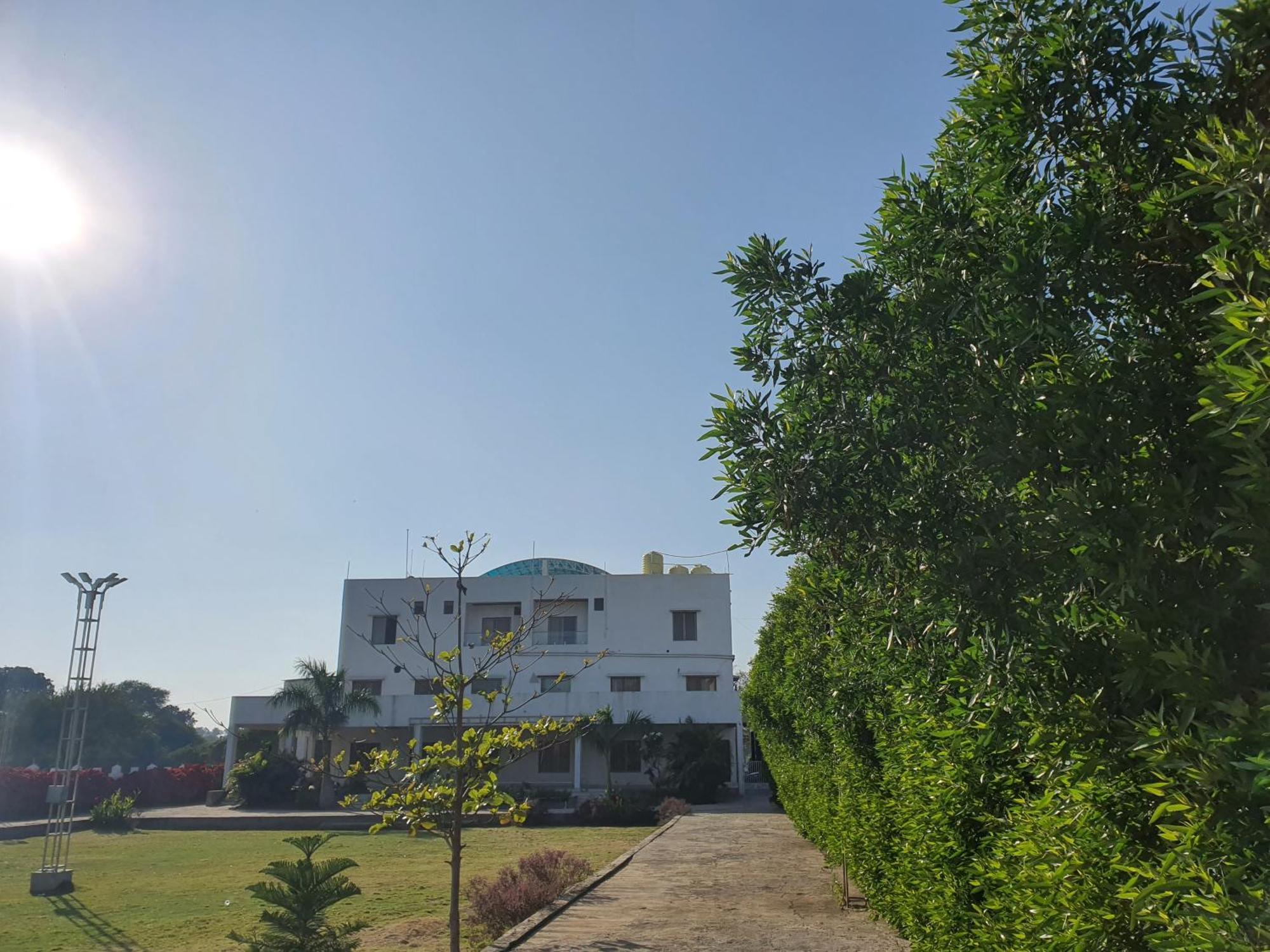 Sri Radhakrishna Residency, Lawns And Conference Halls Hotel Deulghat Buitenkant foto